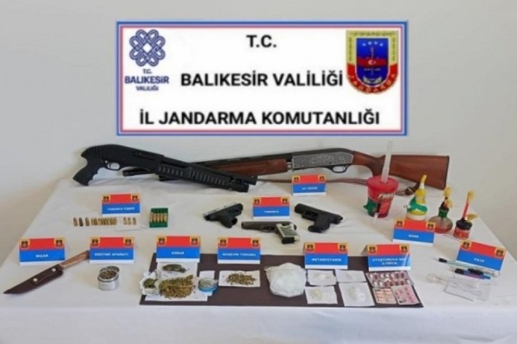 Balıkesir Ayvalık'ta uyuşturucu operasyonu
