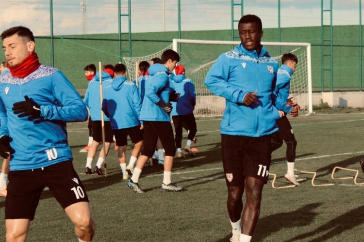 Bandırmaspor zirve iddiasını s&uuml;rd&uuml;rme peşinde