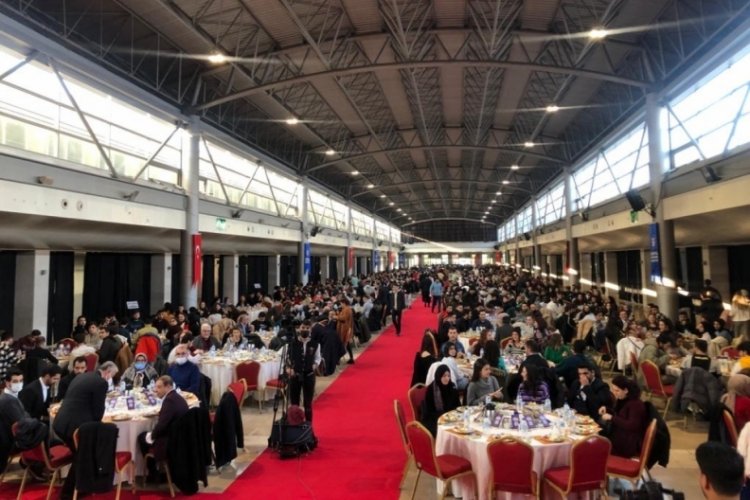 Başkan Aktaş Bursa'da &uuml;niversiteli gen&ccedil;lerle buluştu