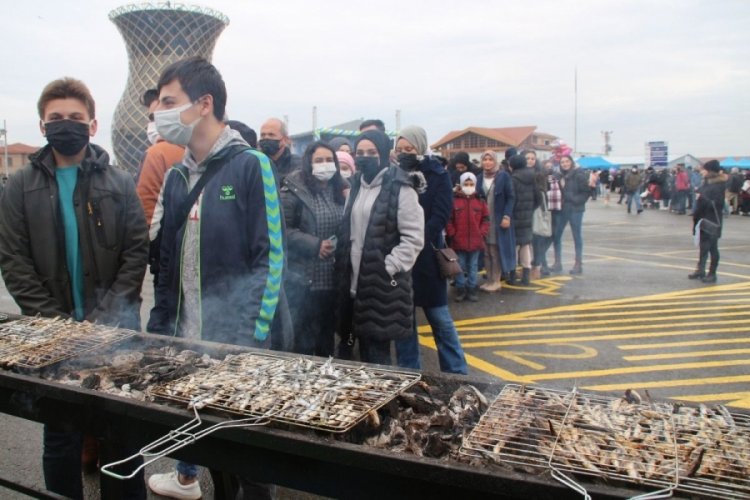 Rize'de 2.5 tonluk hamsi festivali