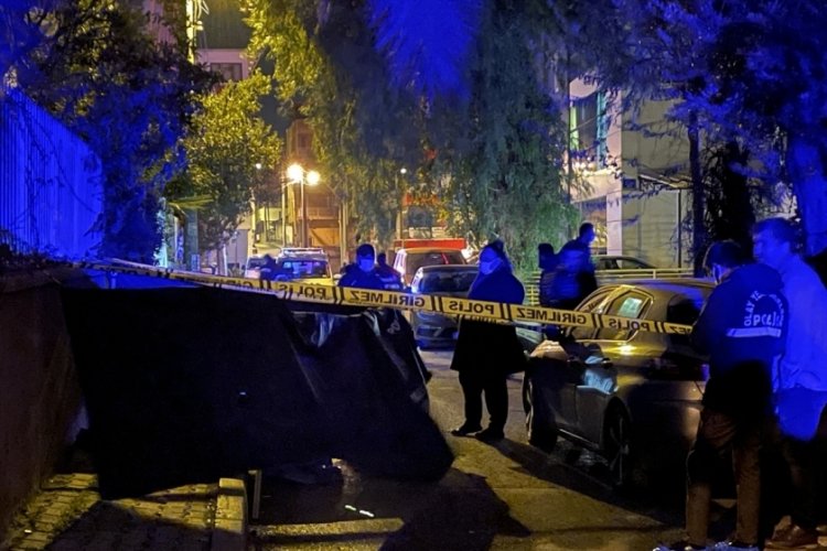 Sokak ortasında pompalı t&uuml;fekle &ouml;l&uuml; bulundu!