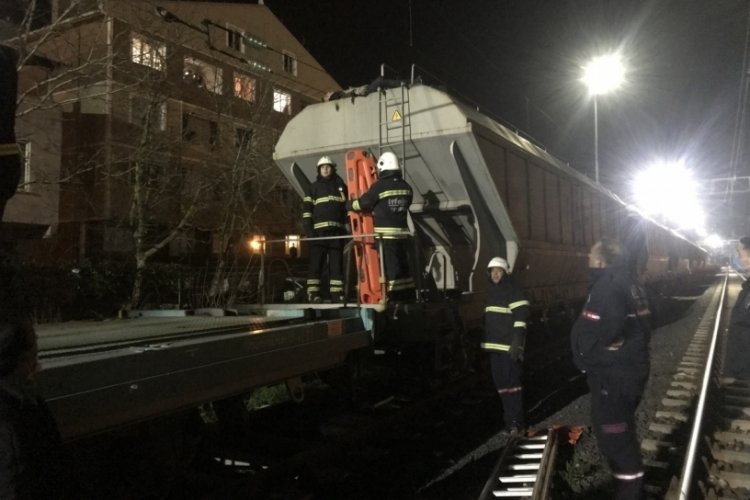 16 yaşındaki Kartal, elektrik akımına kapıldı