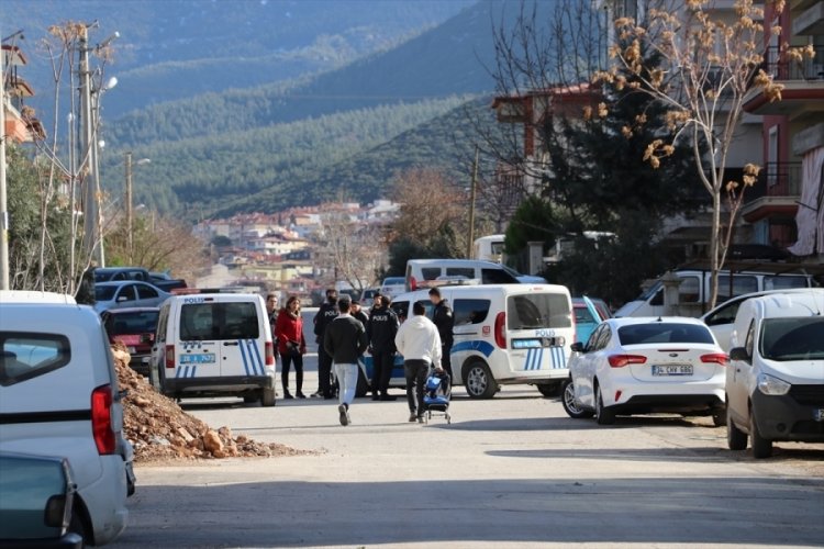 Bir pitbull vakası daha! 13 yaşındaki &ccedil;ocuk yaralandı
