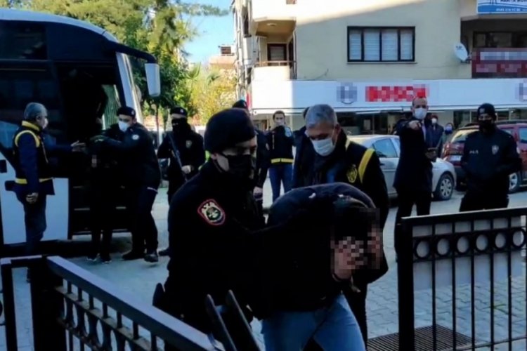 Diyarbakır'da ter&ouml;r &ouml;rg&uuml;t&uuml; propagandası yapan 16 kişi g&ouml;zaltına alındı
