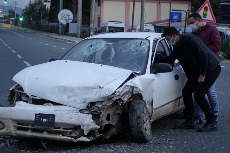 Balıkesir'de trafik kazası: 4 yaralı