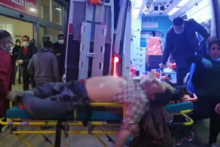 Takla atan iş makinesinin altında kalan şahıs hayatını kaybetti