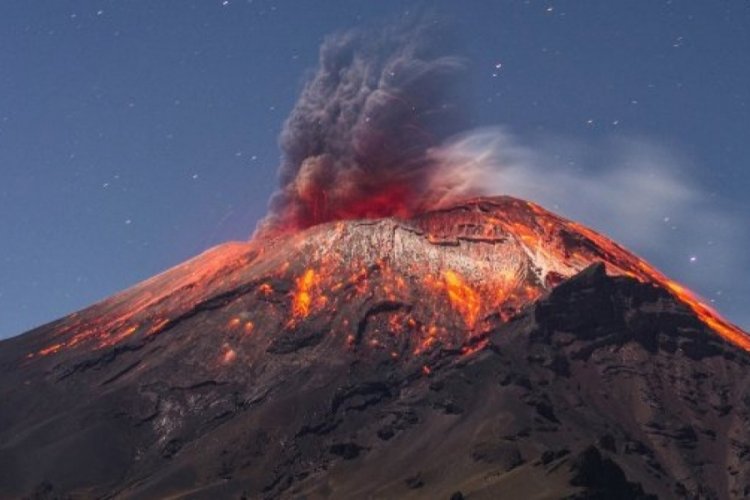 Meksikada Popocatepetl Yanardağı patladı
