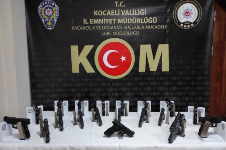 TEM'de 20 ruhsatsız tabanca ele ge&ccedil;irildi