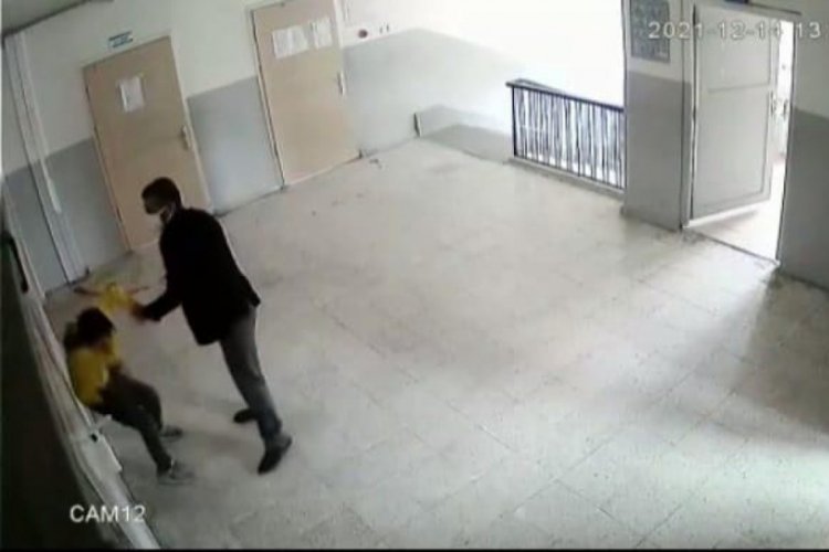 Dayak&ccedil;ı &ouml;gretmen i&ccedil;in yeni iddia: Masa altına sokup &ccedil;oraplarını koklatırdı&nbsp;