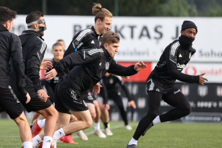 Beşiktaş, Konyaspor'a konuk oluyor