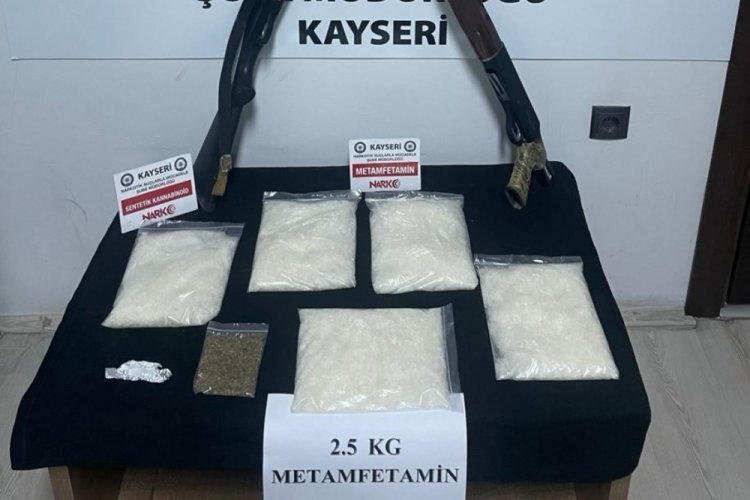 Kayseri'de 600 bin lira değerindeki uyuşturucuya g&ouml;zaltı