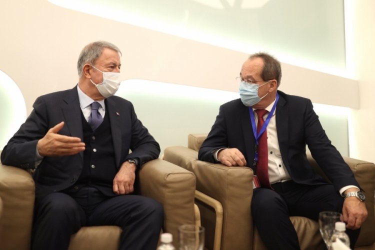 Bakan Akar, mevkidaşı Podzic ile g&ouml;r&uuml;şt&uuml;