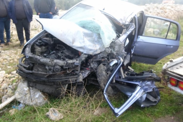 Aydın'da TIR, minib&uuml;s ve otomobile &ccedil;arptı: 1 &ouml;l&uuml;, 3 ağır yaralı