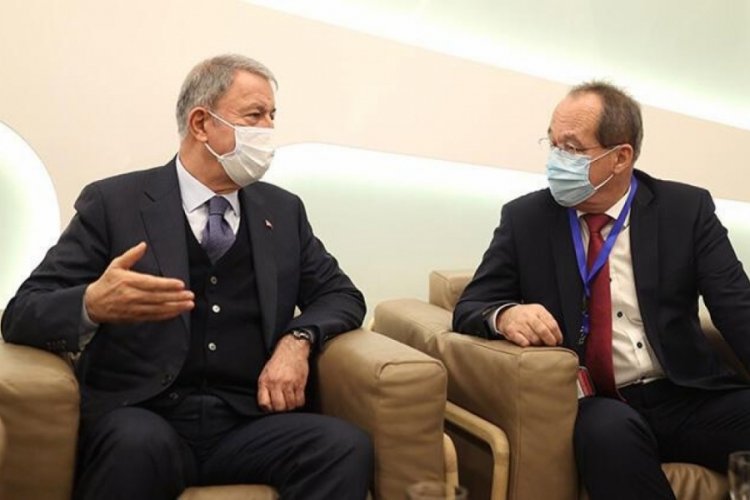 Hulusi Akar, Bosna Hersek'te mevkidaşı Podzic ile g&ouml;r&uuml;şt&uuml;