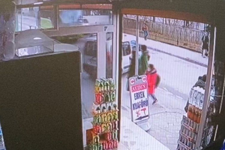 Kocaeli'de otob&uuml;s&uuml;n altında kalan anne toprağa verildi, kızlarının tedavisi s&uuml;r&uuml;yor