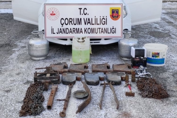 Hırsızlık yapan 3 zanlı jandarma kontrol&uuml;ne takıldı