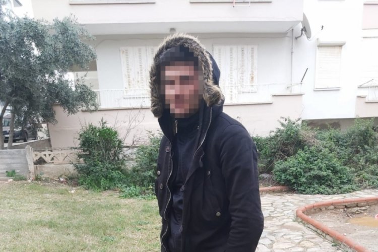 Hırsızlık ş&uuml;phesiyle g&ouml;zaltına alındı, avukat odasında intihara kalkıştı