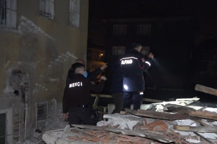 Kırıkkale'de iki katlı metruk bina &ccedil;&ouml;kt&uuml;