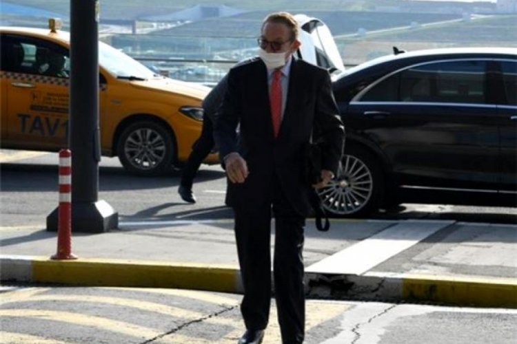 &Uuml;nl&uuml; iş insanı 58 yaş k&uuml;&ccedil;&uuml;k sevgilisiyle yakalandı