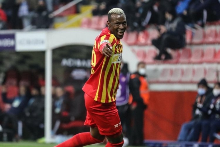 Mame Thiam, Kayserispor'u sırtlıyor