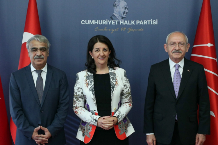 Kemal Kılı&ccedil;daroğlu ve HDP Eş Genel Başkanları bir araya geldi