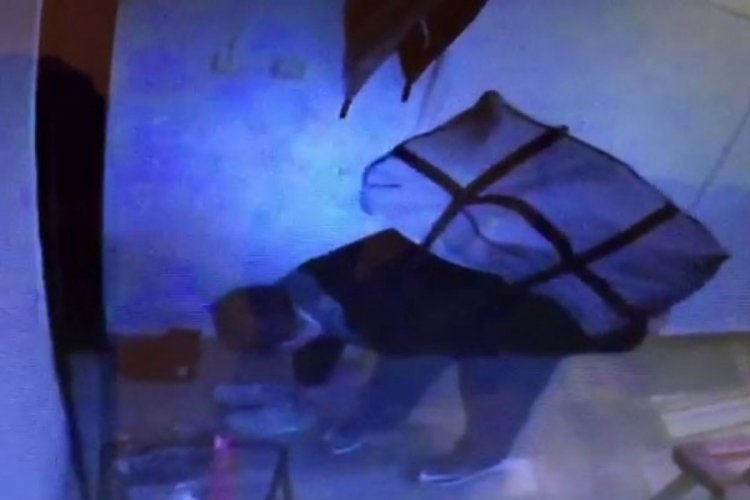 Reyondan &uuml;r&uuml;n se&ccedil;er gibi beğendiği ayakkabıları &ccedil;aldı! Binanın 'Tosuncuk'u