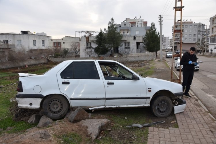 Otomobilin &ccedil;arptığı 11 &ouml;ğrenci &ouml;l&uuml;mden d&ouml;nd&uuml;
