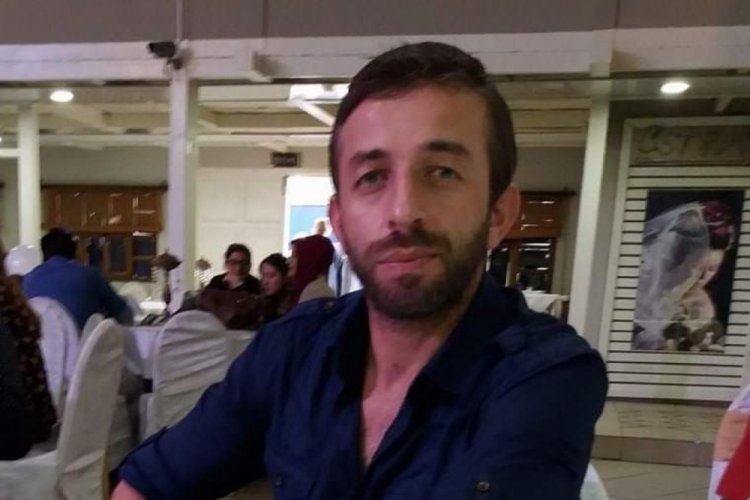 &Uuml;zerine d&uuml;şen ağır tonajlı malzemenin altında kalan iş&ccedil;i hayatını kaybetti