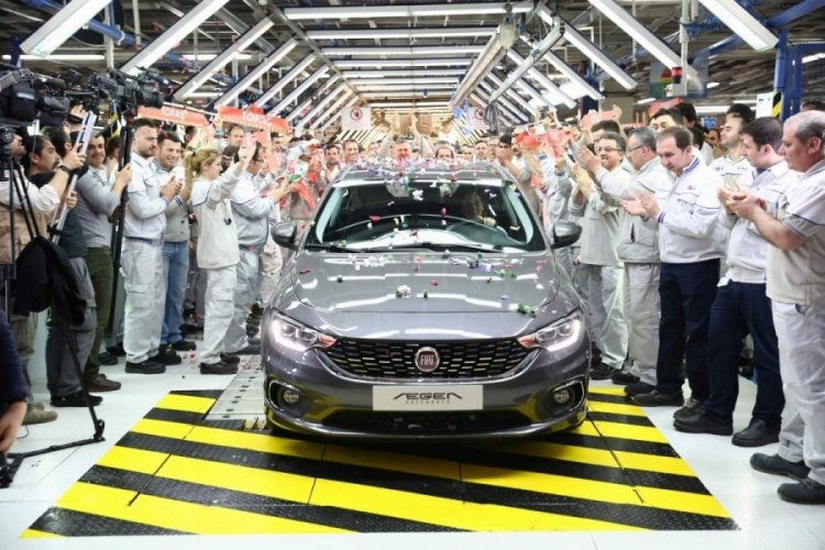 Tofaş'tan 10 bin &ccedil;alışanına "Cumhuriyet altını"
