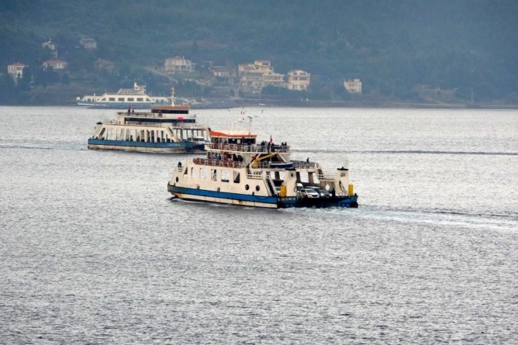 &Ccedil;anakkale Bozcaada'ya bazı feribot seferleri iptal