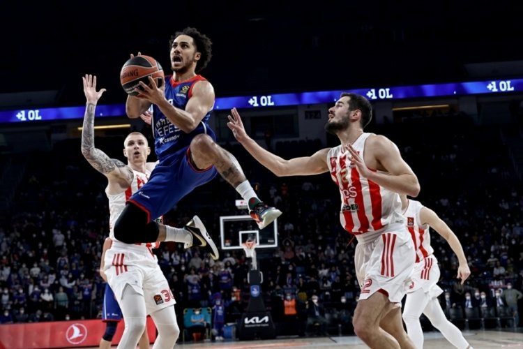 Anadolu Efes UNICS Kazan'a konuk olacak