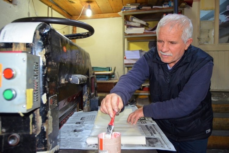 Bursa İznik'in yarım asırlık matbaa ustası