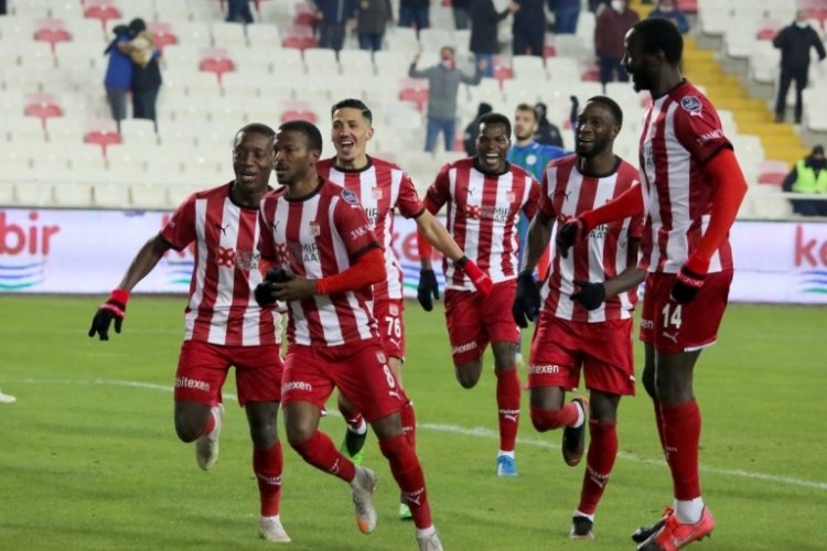 Sivasspor'un i&ccedil; saha karnesi başarılı