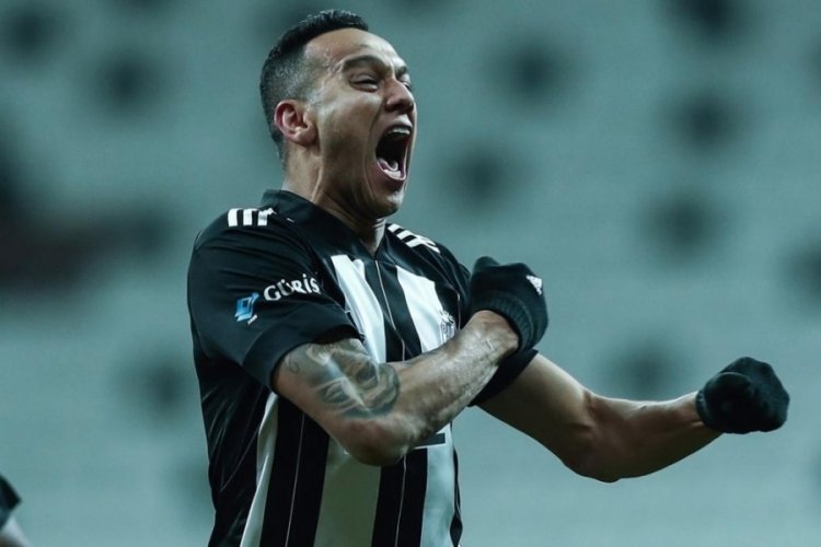 Josef ilk yarıdaki 17 ma&ccedil;ta sahada yer aldı