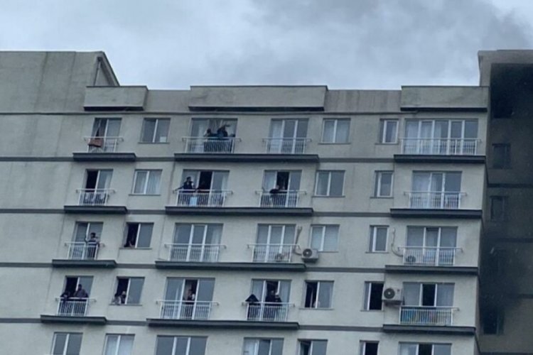 İstanbul'da 18 katlı binada yangın