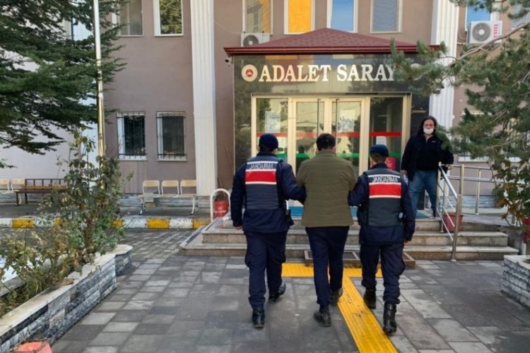 Alkol denetimine gidilen tekel bayisinde uyuşturucu ve tarihi sikke ele ge&ccedil;irildi