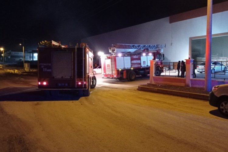 Mobilya fabrikasında korkutan yangın