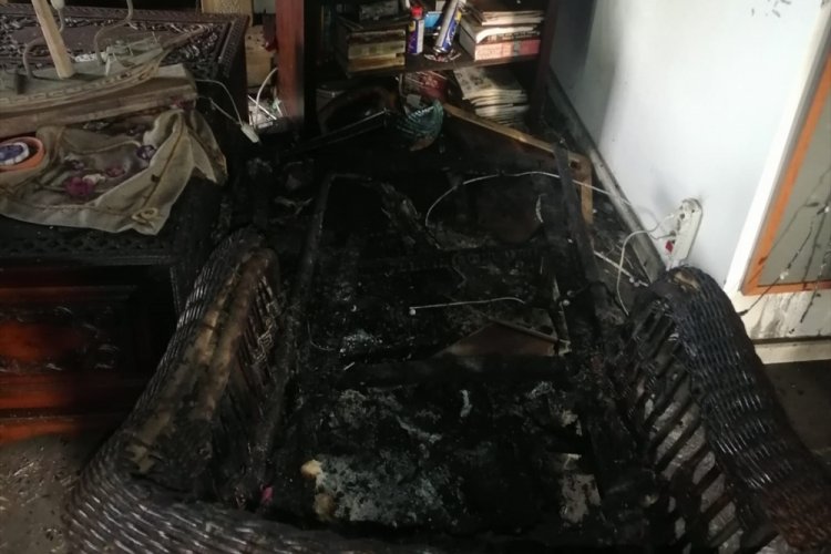 Elektrikli battaniyeden &ccedil;ıkan yangında hayatını kaybetti