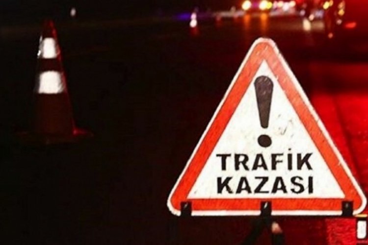Kazada devrilen otomobilin s&uuml;r&uuml;c&uuml;s&uuml; hayatını kaybetti