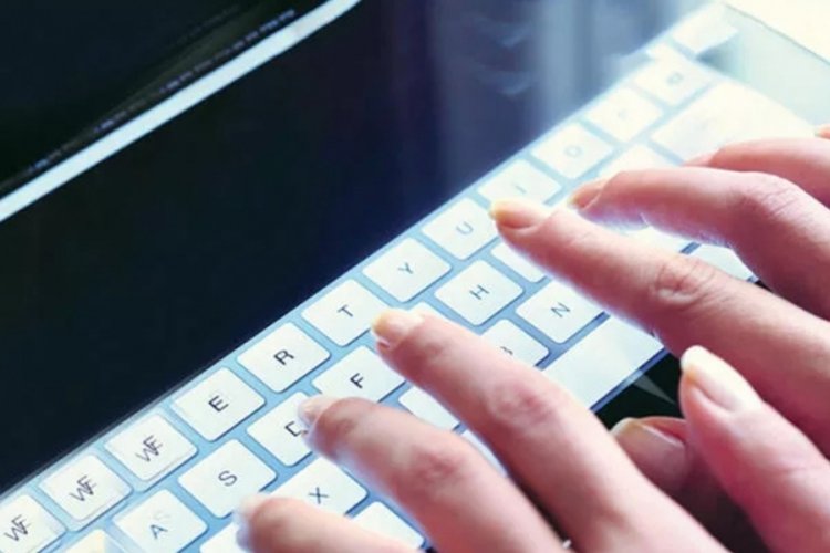 &Uuml;niversitelerden biri daha uzaktan eğitime ge&ccedil;iyor