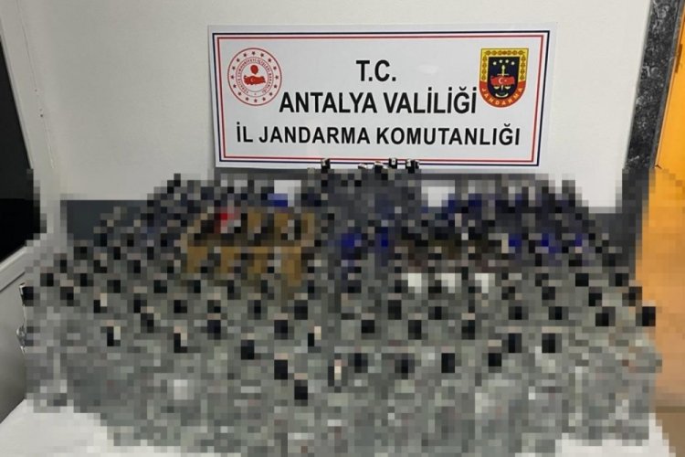 Antalya'da sahte bandroll&uuml; alkol ele ge&ccedil;irildi