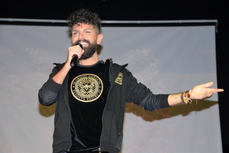 Mehmet &Ccedil;evik'ten Bursa'da &ouml;ğrencilere tam not