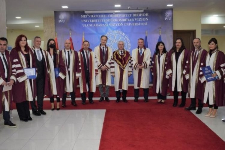 Vizyon &ouml;ğrencileri 4. kez kep attı