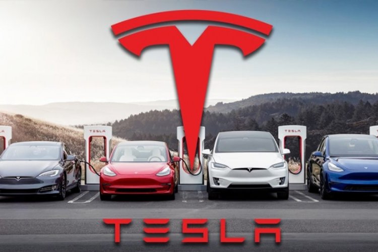 Tesla 475 binden fazla aracını geri &ccedil;ağırıyor