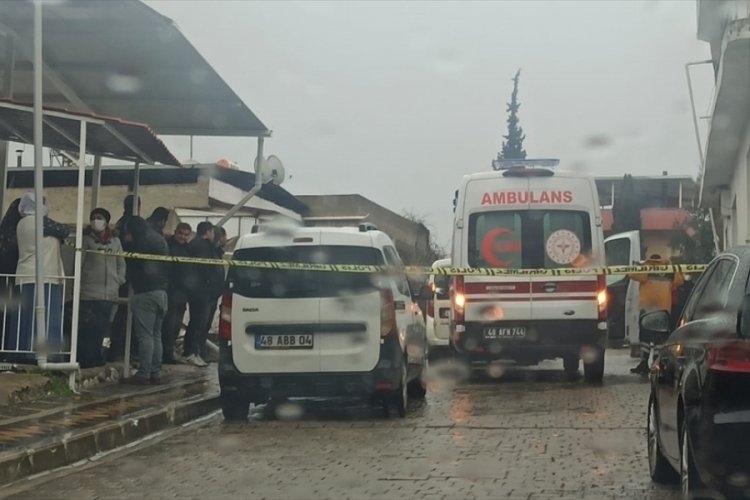 Muğla'da boğazından bı&ccedil;aklanan kişi kurtarılamadı