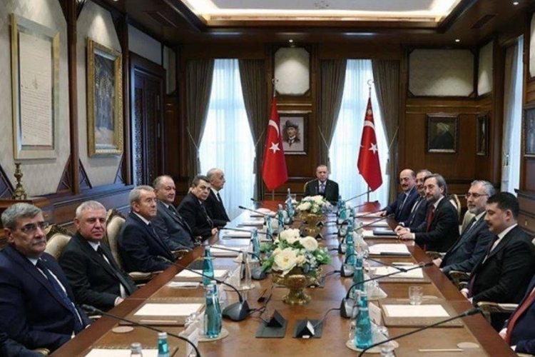 Cumhurbaşkanı Erdoğan, T&uuml;rk-İş heyetini kabul etti