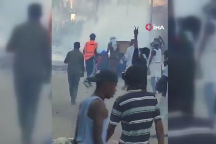 Sudan'da askeri y&ouml;netim karşıtı protestoda ateş a&ccedil;ıldı: 4 &ouml;l&uuml;