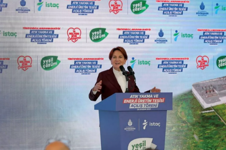 Akşener'den yeni yıl paylaşımı: İyi bir dilek tut T&uuml;rkiye'm