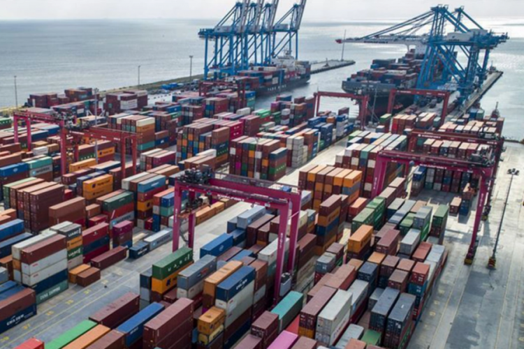 Dış ticaret a&ccedil;ığı Kasım'da arttı
