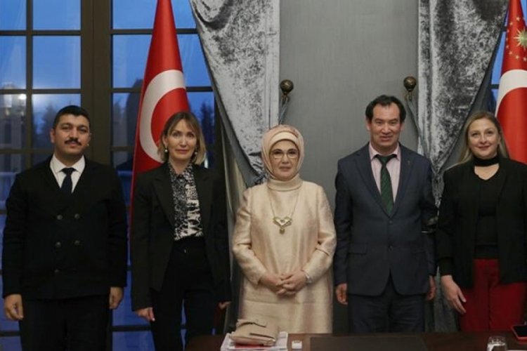 Emine Erdoğan, SER&Ccedil;EV temsilcilerini kabul etti